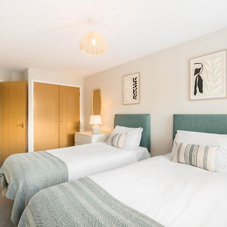 Modern 2-Bedroom Apartments With Free Parking In Royal Leamington Spa Exterior foto