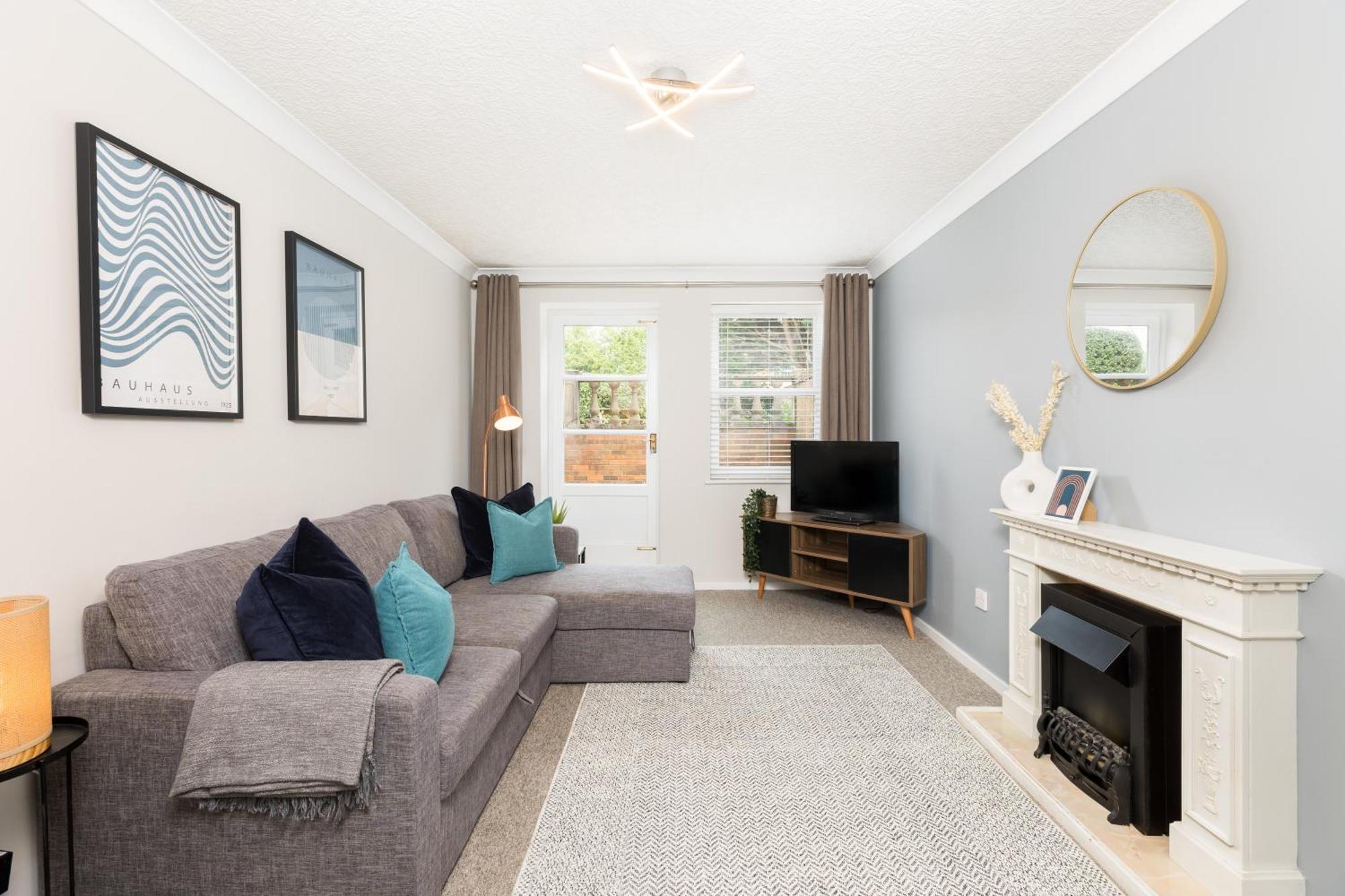 Modern 2-Bedroom Apartments With Free Parking In Royal Leamington Spa Exterior foto