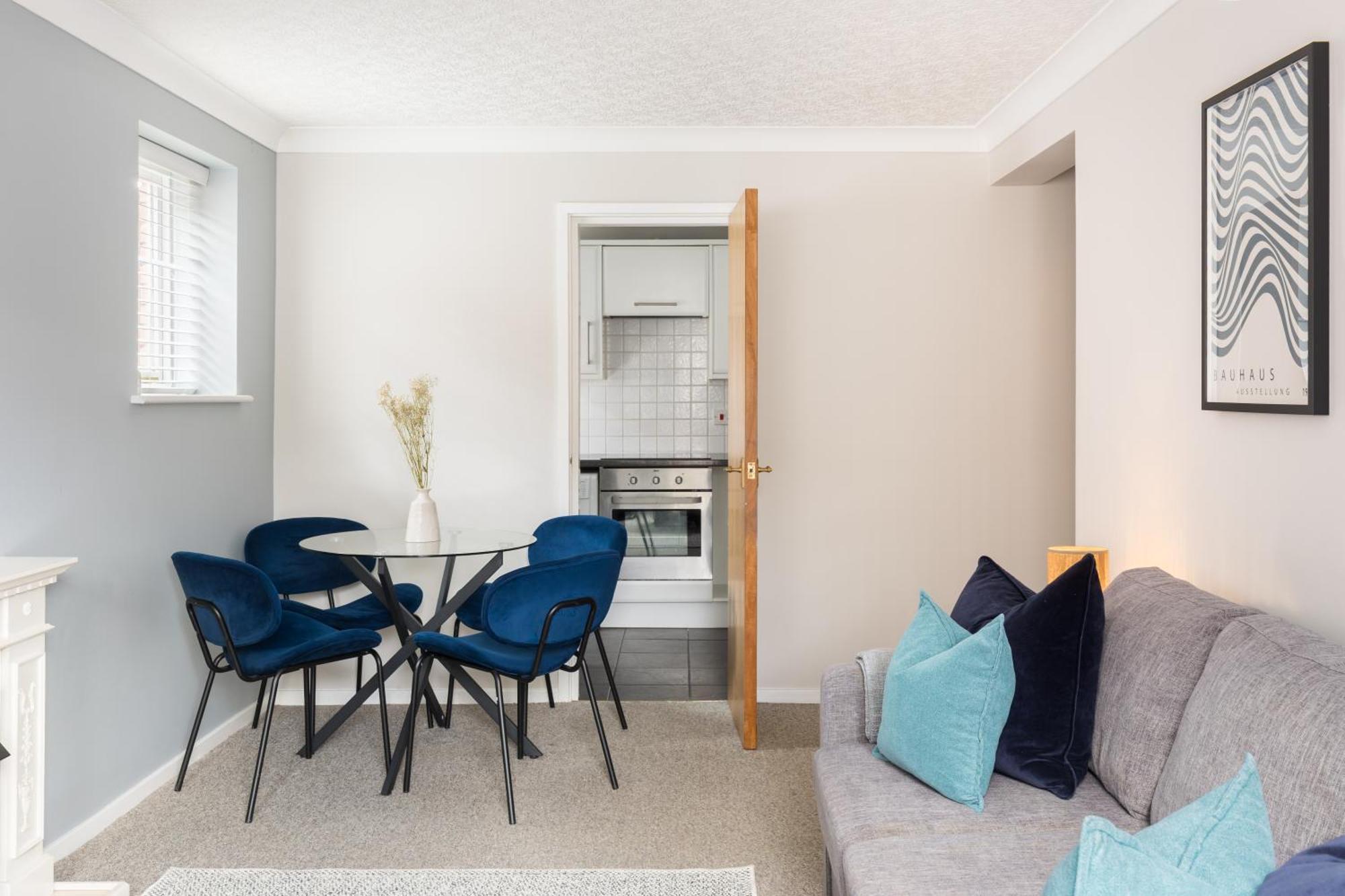 Modern 2-Bedroom Apartments With Free Parking In Royal Leamington Spa Exterior foto