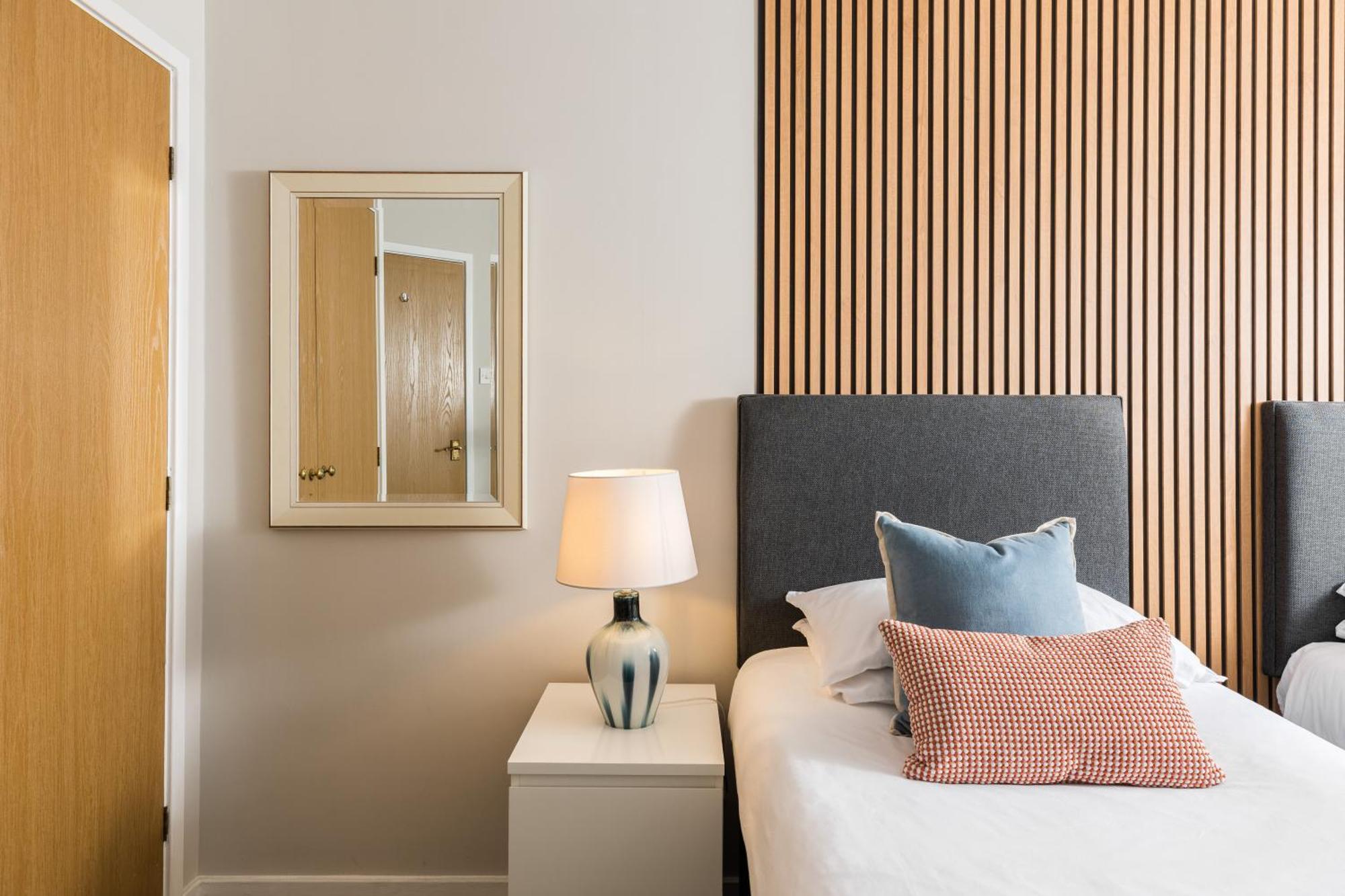 Modern 2-Bedroom Apartments With Free Parking In Royal Leamington Spa Exterior foto