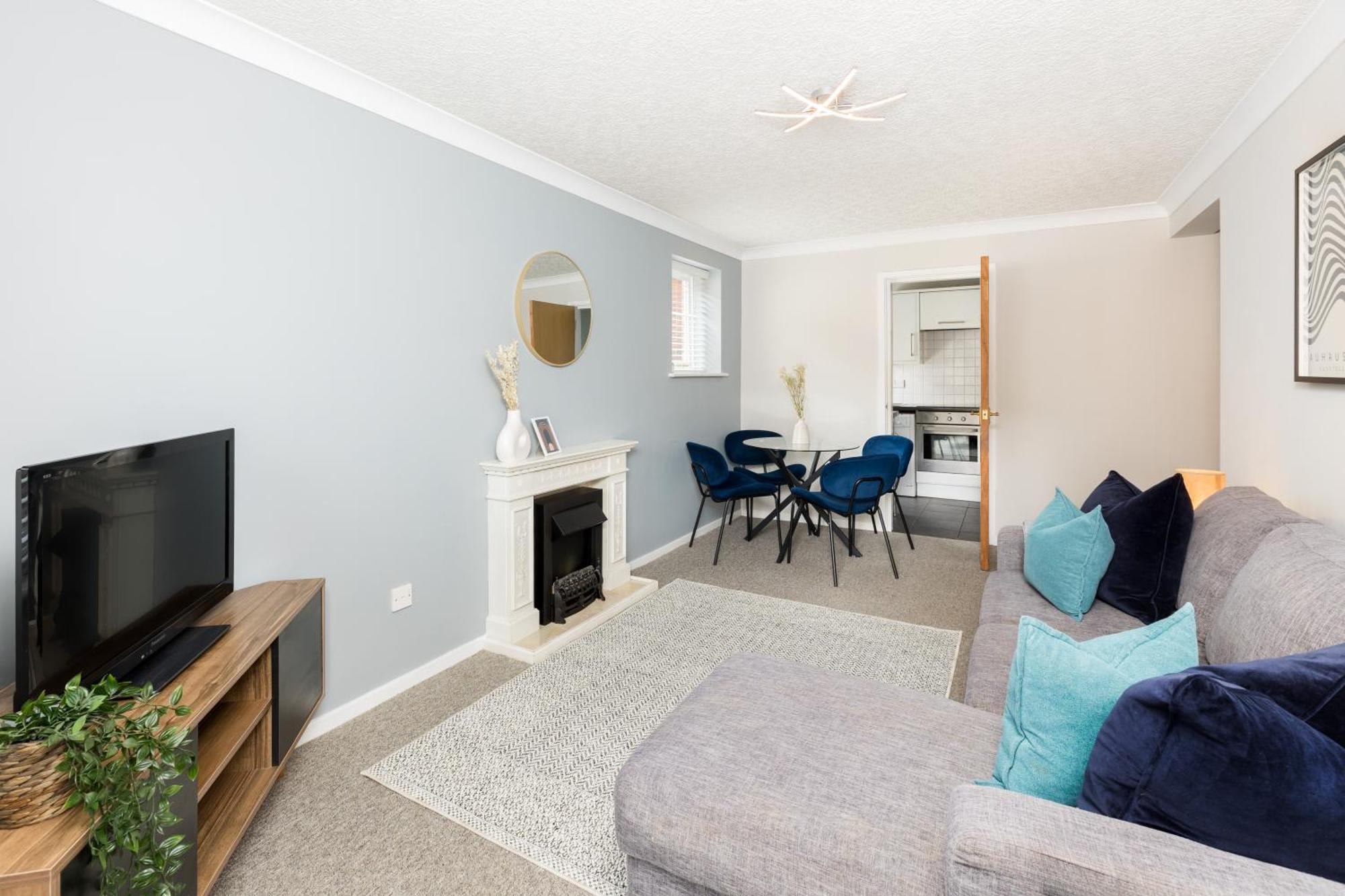 Modern 2-Bedroom Apartments With Free Parking In Royal Leamington Spa Exterior foto